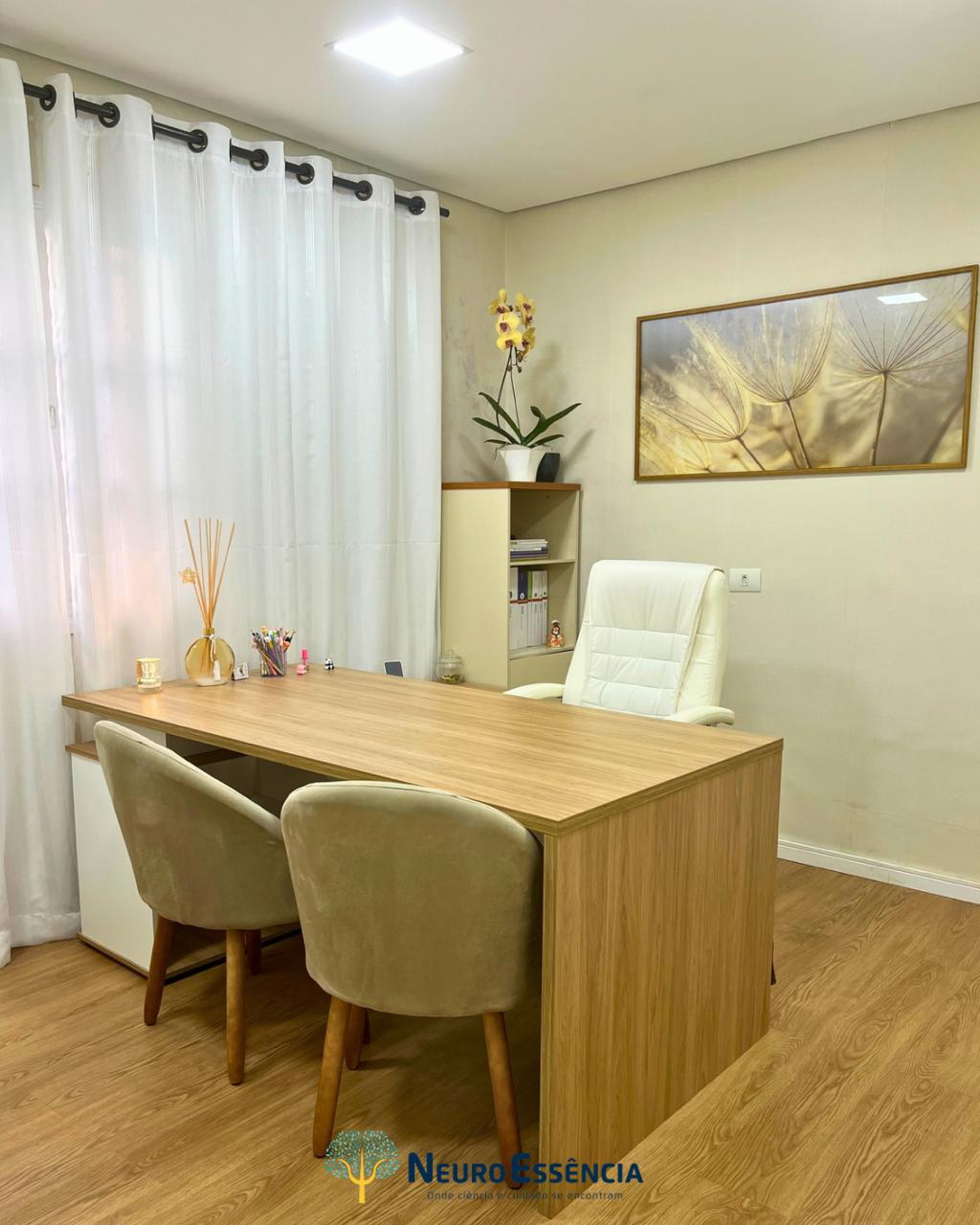 Sala de atendimento da NeuroEssência